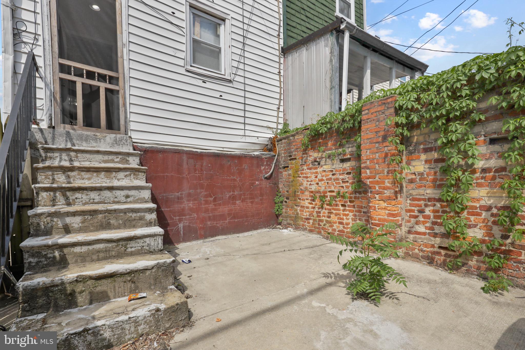 2011 North Pulaski Street Baltimore, MD 21217 - Photo 41 of 43