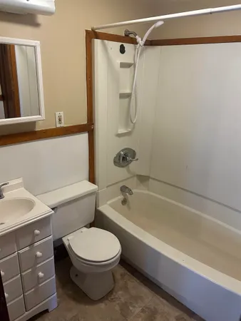 $1,750 | 162 Beech Street, Manchester, NH 03103