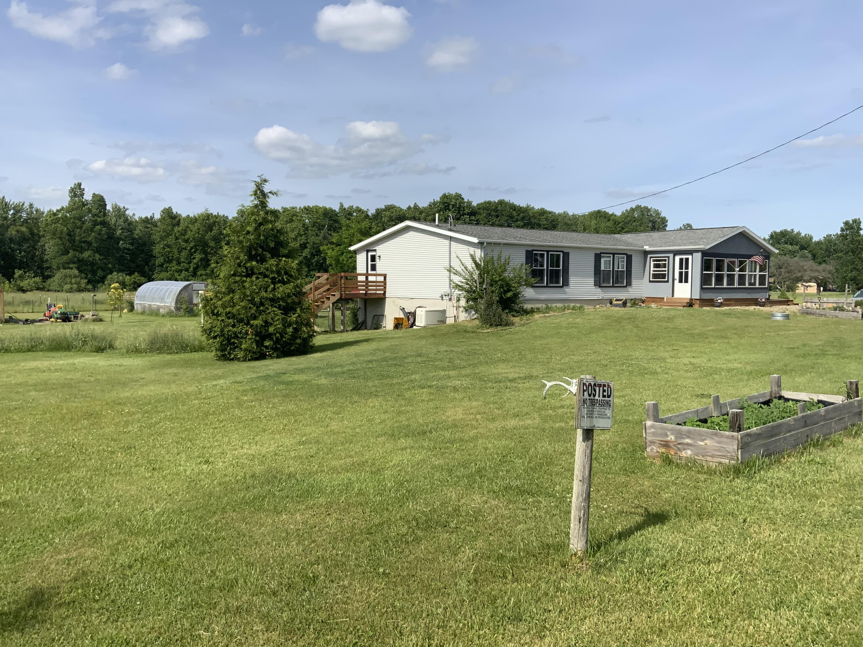 4146 North Dearing Road Parma, MI 49269 - Photo 1 of 25 IMG_0624