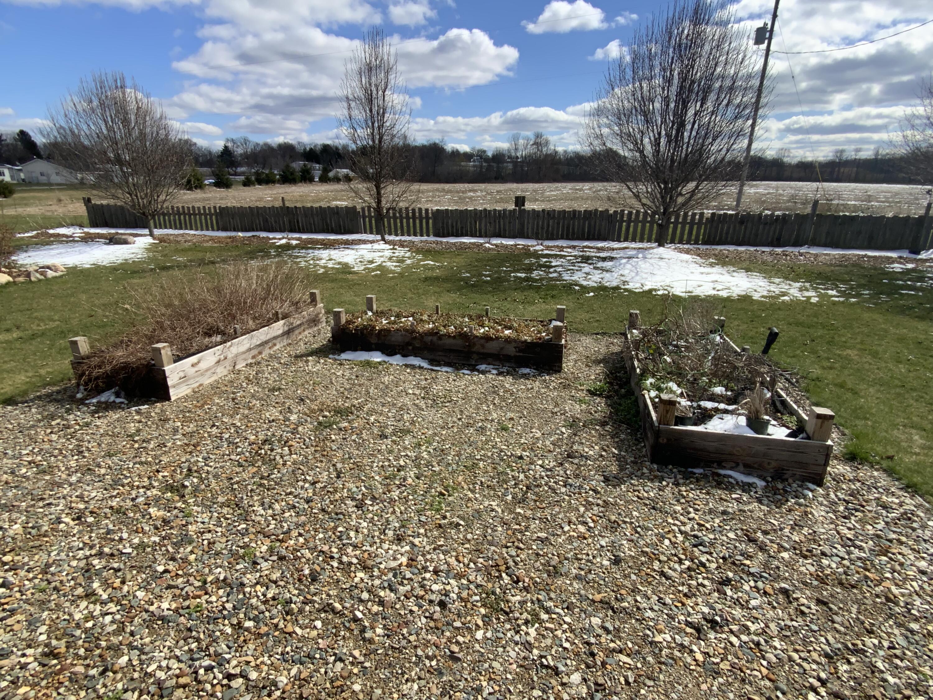 4146 North Dearing Road Parma, MI 49269 - Photo 11 of 25 IMG_0595