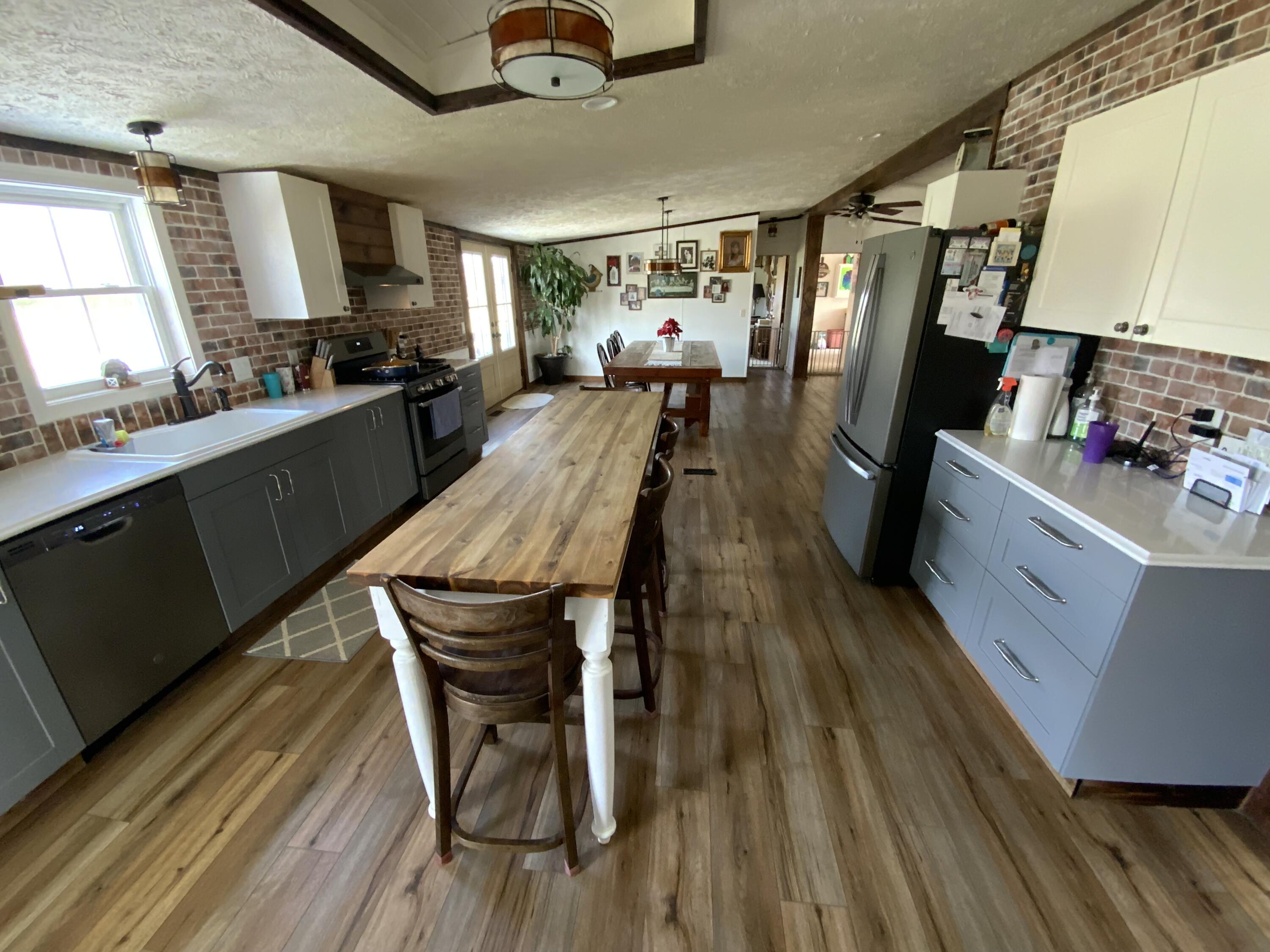 4146 North Dearing Road Parma, MI 49269 - Photo 5 of 25 IMG_0607