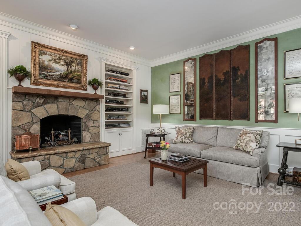1145 Bolling Road Charlotte, NC 28207 - Photo 20 of 44 Gallery Image 20
