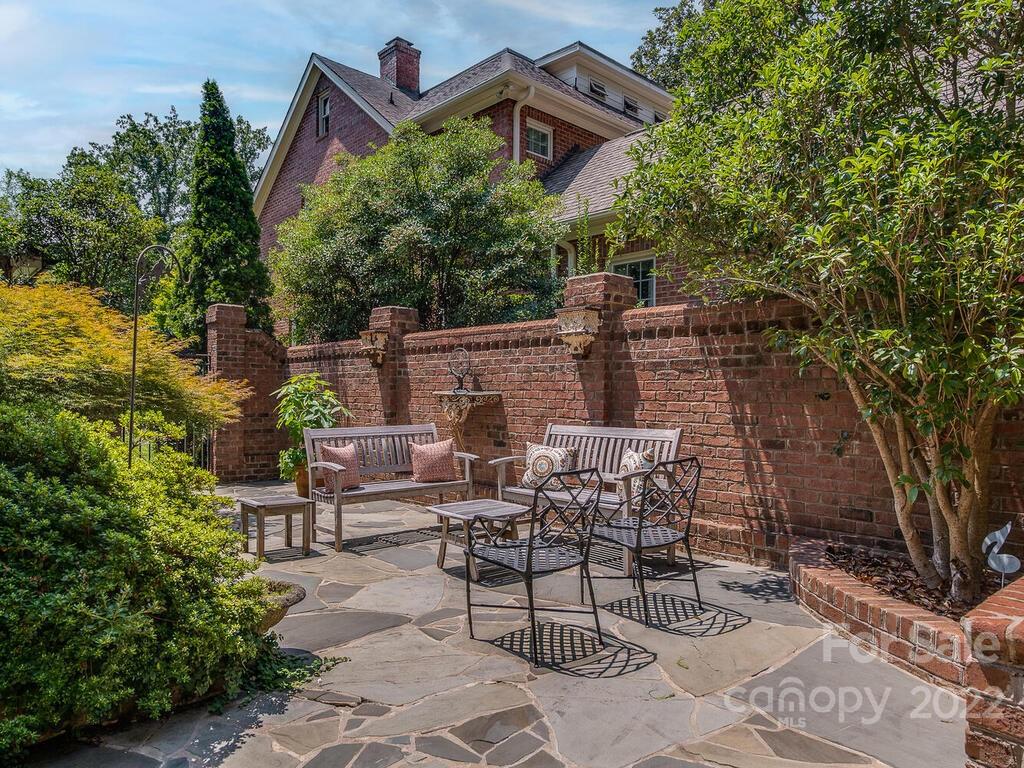 1145 Bolling Road Charlotte, NC 28207 - Photo 24 of 44 Gallery Image 24