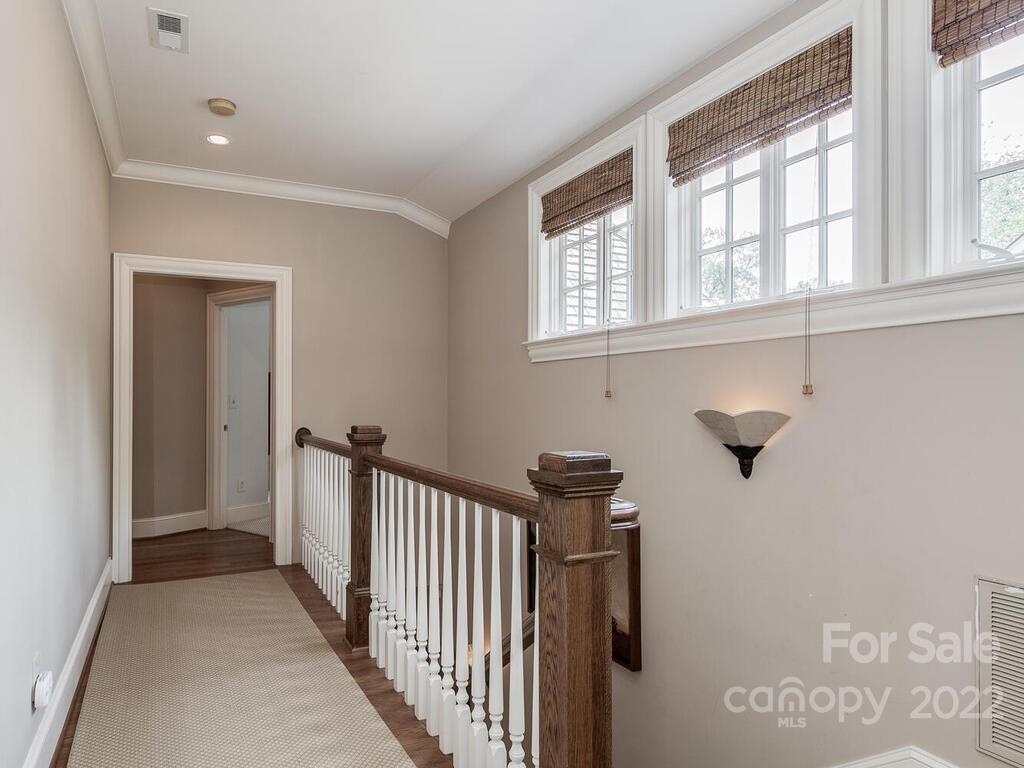 1145 Bolling Road Charlotte, NC 28207 - Photo 32 of 44 Gallery Image 32