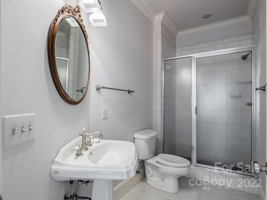 1145 Bolling Road Charlotte, NC 28207 - Photo 34 of 44 Gallery Image 34