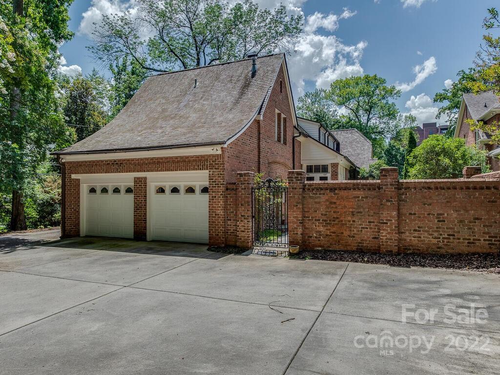 1145 Bolling Road Charlotte, NC 28207 - Photo 43 of 44 Gallery Image 43