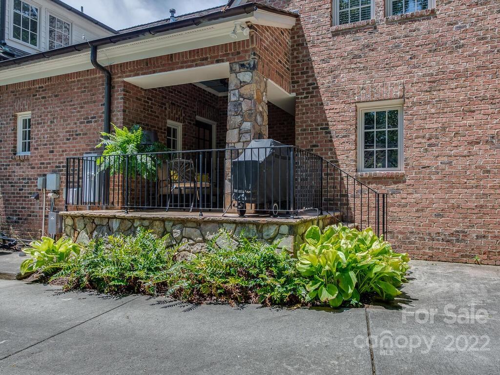 1145 Bolling Road Charlotte, NC 28207 - Photo 44 of 44 Gallery Image 44