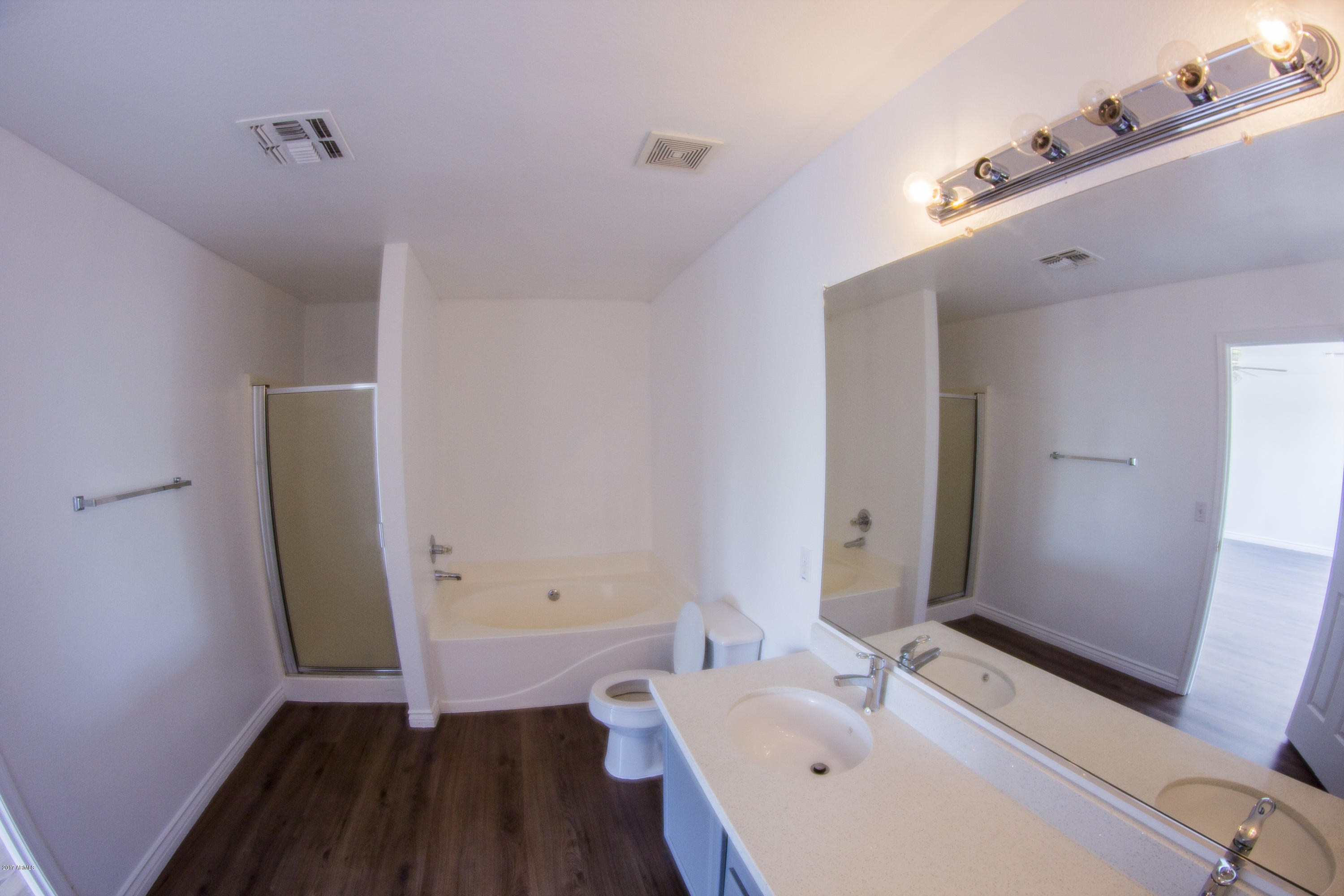 8145 West Hatcher Road Peoria, AZ 85345 - Photo 13 of 24 IMG_1023