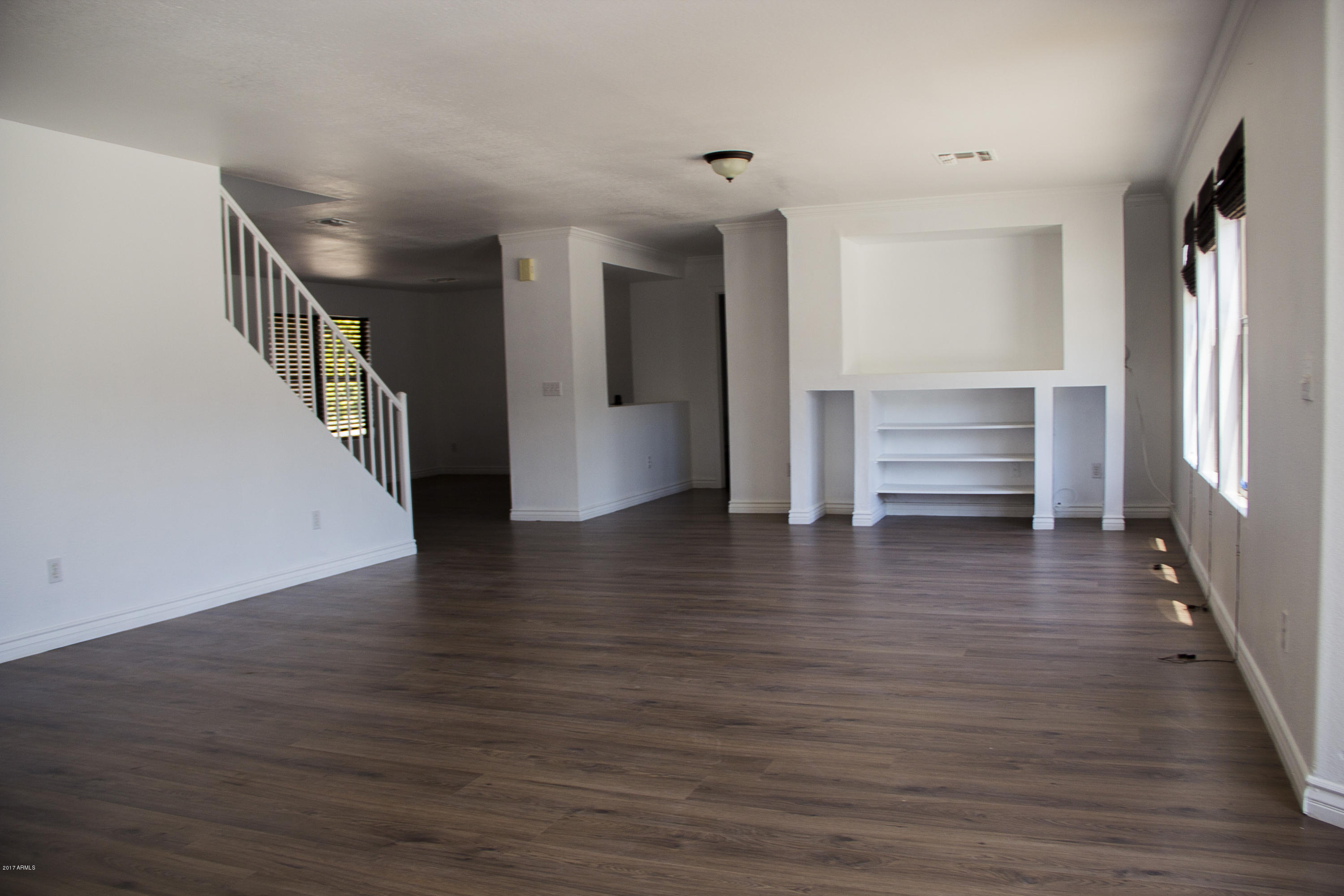 8145 West Hatcher Road Peoria, AZ 85345 - Photo 6 of 24 IMG_1151