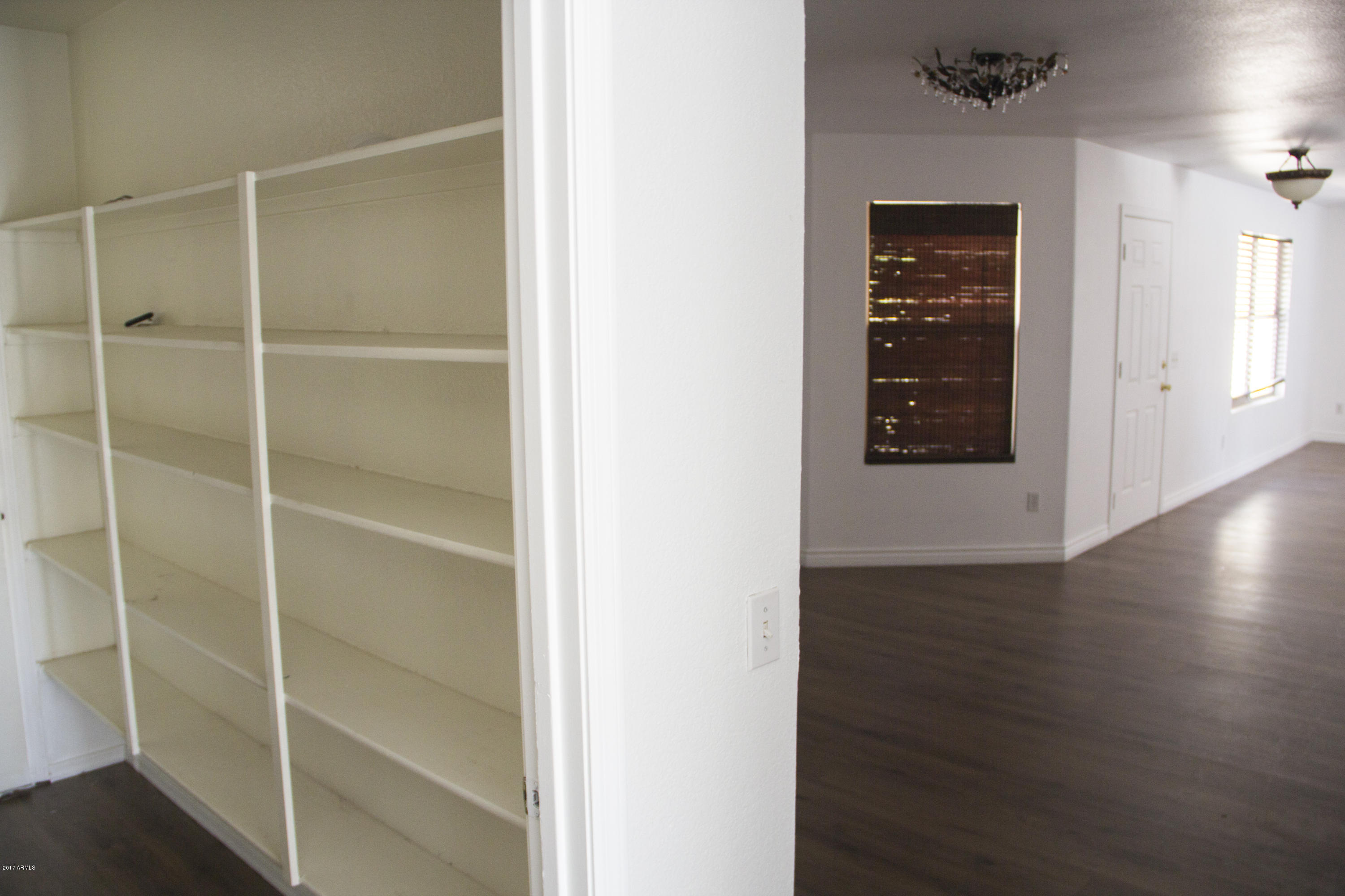 8145 West Hatcher Road Peoria, AZ 85345 - Photo 9 of 24 IMG_1321