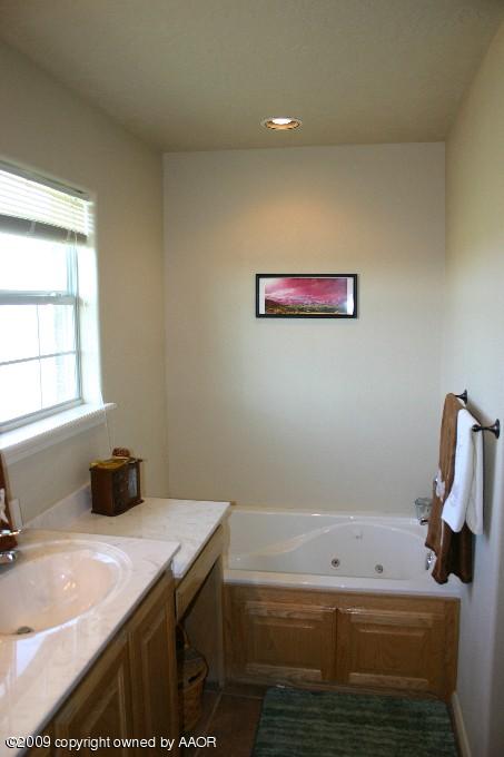 19975 Prairie Wind Road Amarillo, TX 79124 - Photo 13 of 19 Master Bath