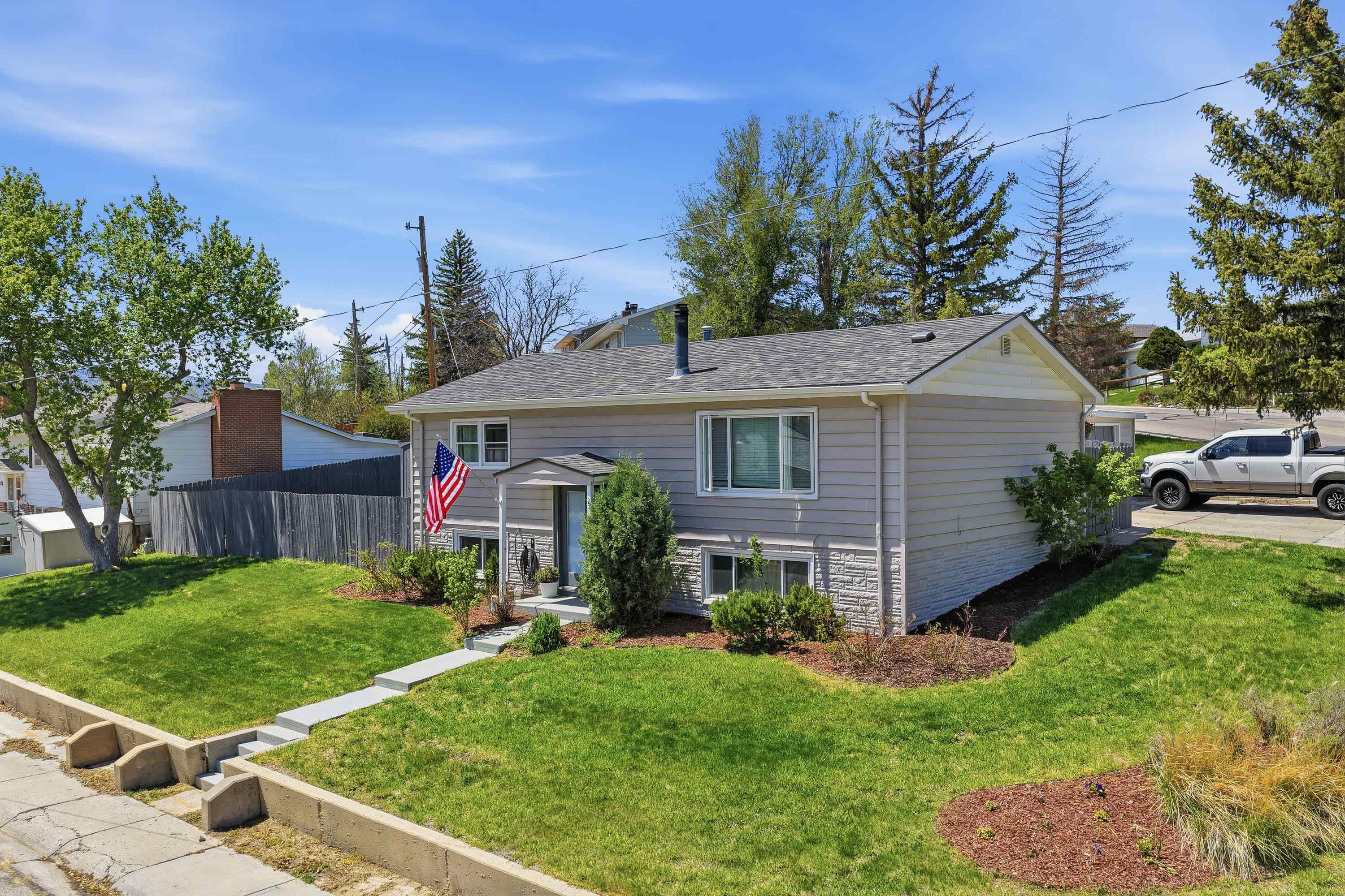 2500 Belmont Road Casper, WY 82604 - Photo 2 of 29