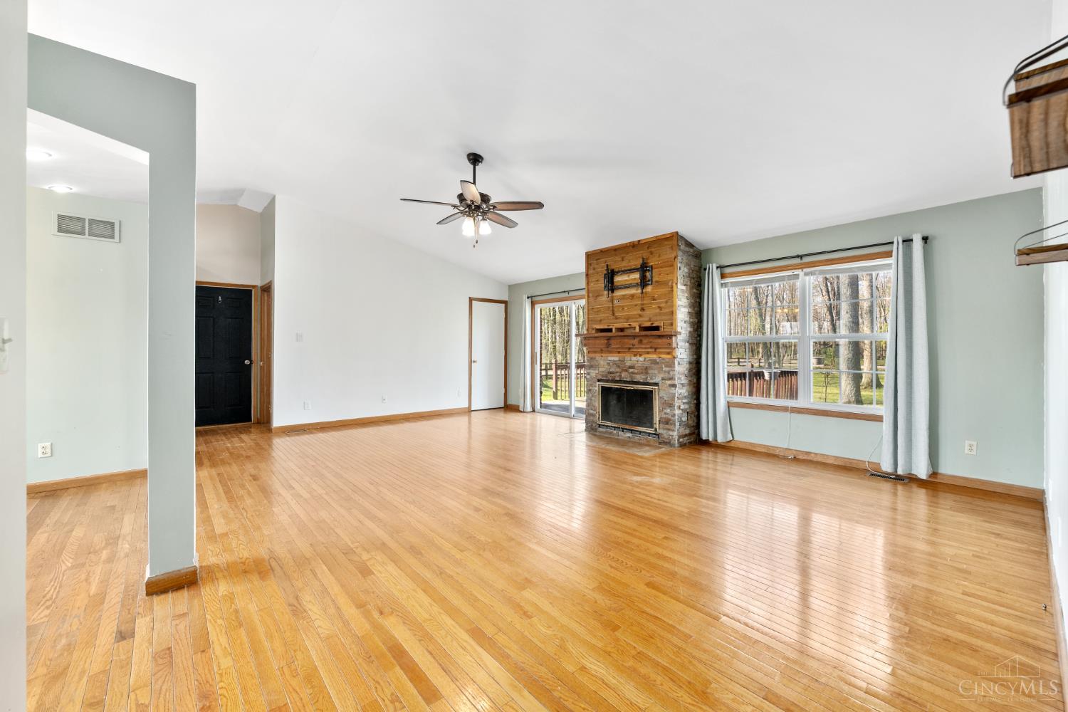 10949 Pleasant Renner Road Goshen, OH 45122 - Photo 7 of 34