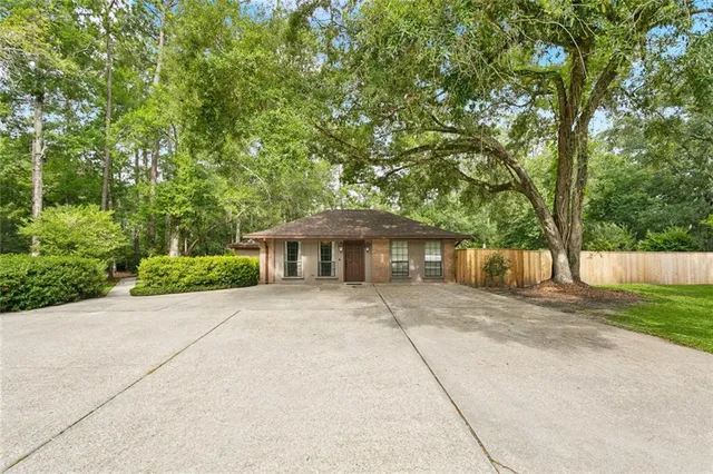 $599,000 | 599 Dove Park Road, Covington, LA 70433