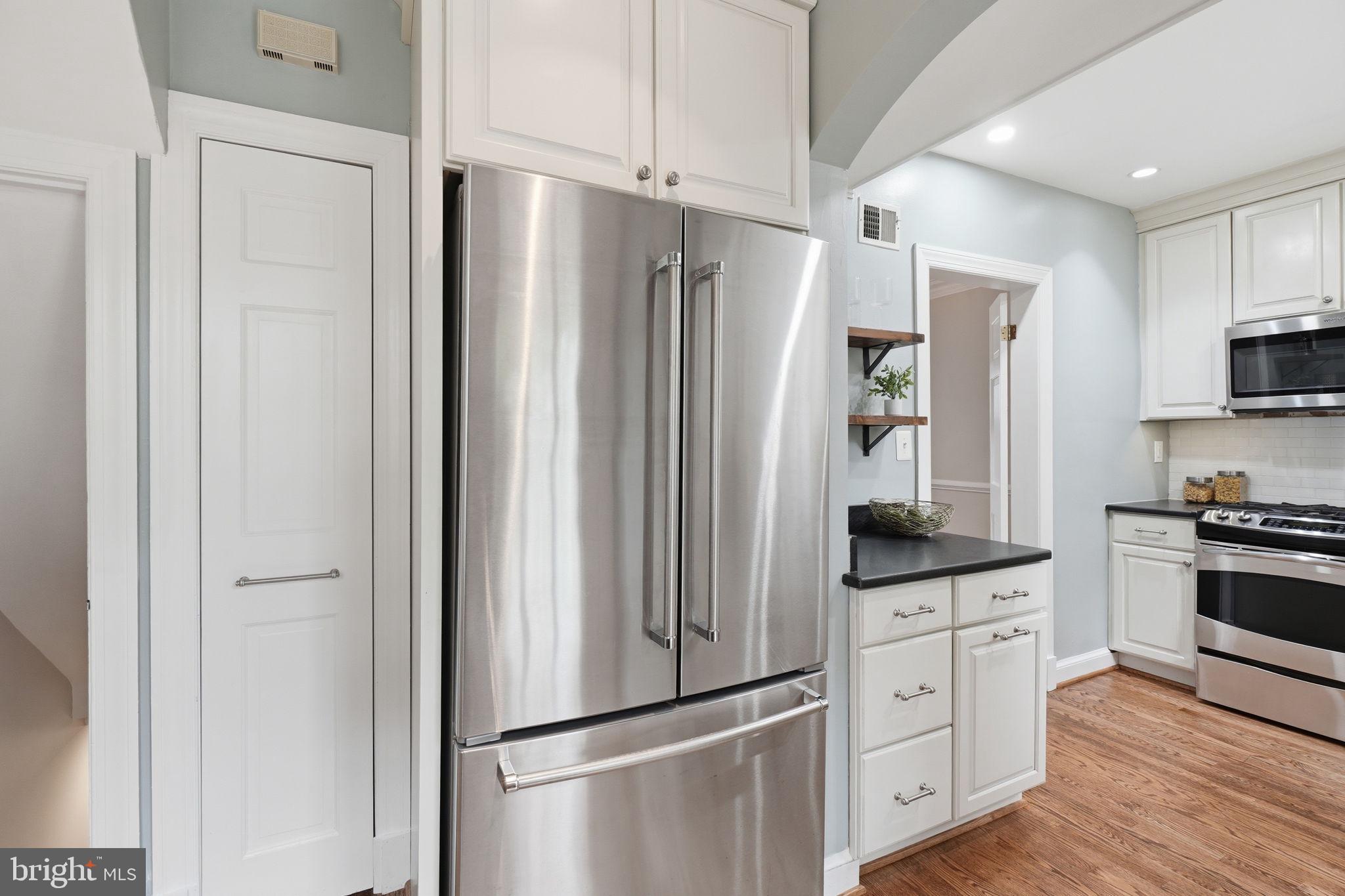 1251 South Oakcrest Road Arlington, VA 22202 - Photo 19 of 57