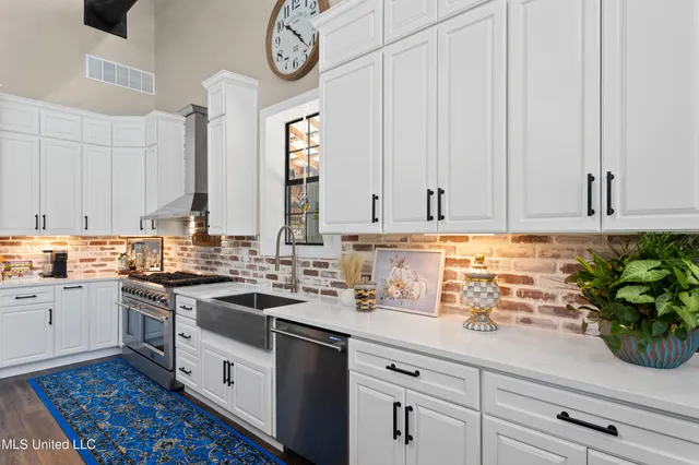 $945,000 | 47 Fulmer Road, Como, MS 38619