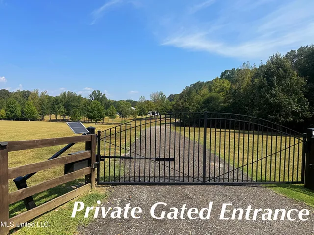 $945,000 | 47 Fulmer Road, Como, MS 38619