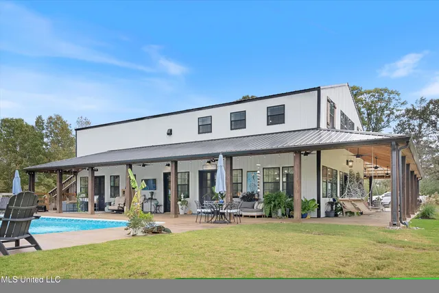 $945,000 | 47 Fulmer Road, Como, MS 38619