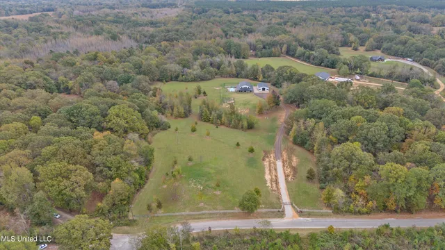 $945,000 | 47 Fulmer Road, Como, MS 38619