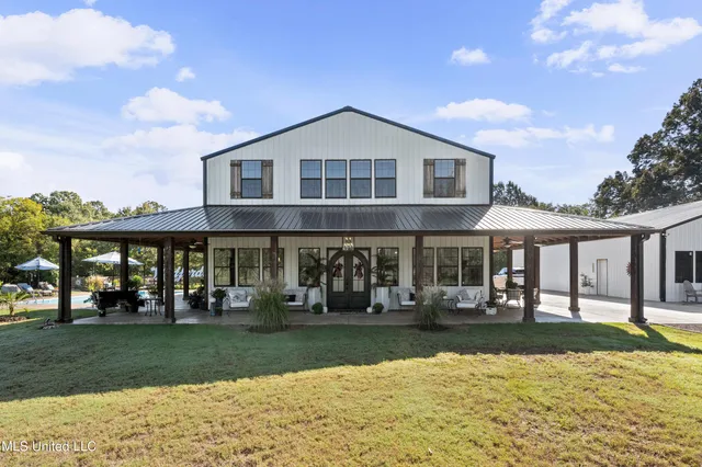 $945,000 | 47 Fulmer Road, Como, MS 38619