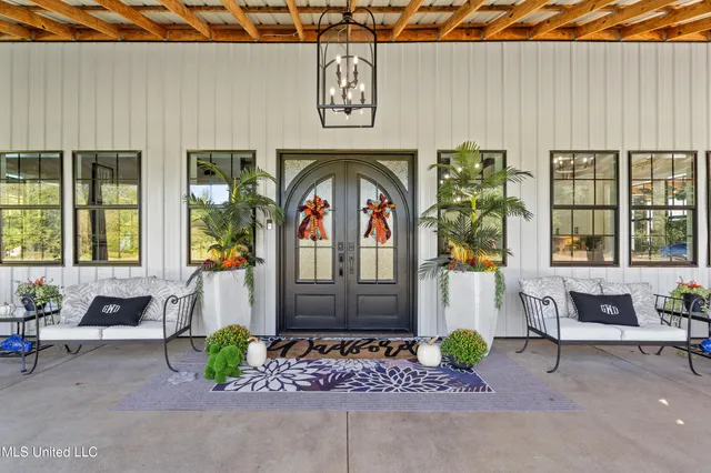 $945,000 | 47 Fulmer Road, Como, MS 38619