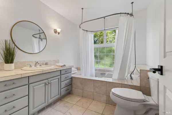 $3,750,000 | 1541 Chablis Road, Healdsburg, CA 95448