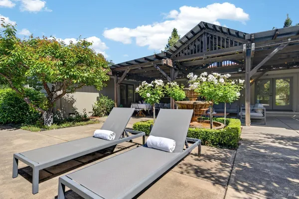 $3,750,000 | 1541 Chablis Road, Healdsburg, CA 95448
