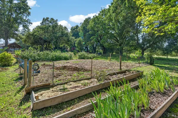 $3,750,000 | 1541 Chablis Road, Healdsburg, CA 95448