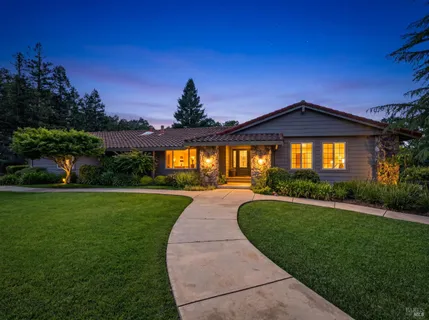 $3,750,000 | 1541 Chablis Road, Healdsburg, CA 95448