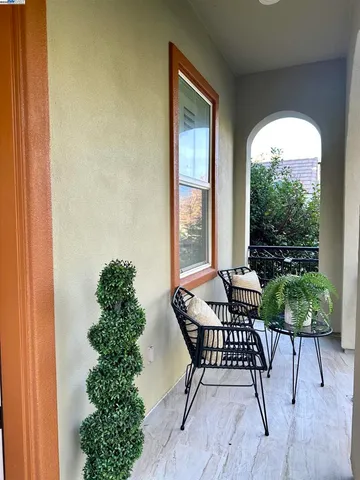 $1,099,000 | 372-372 South Caballo Street, Mountain House, CA 95391