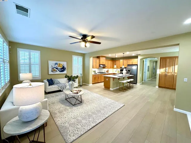 $1,099,000 | 372-372 South Caballo Street, Mountain House, CA 95391