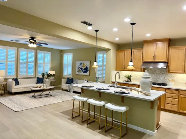 $1,099,000 | 372-372 South Caballo Street, Mountain House, CA 95391