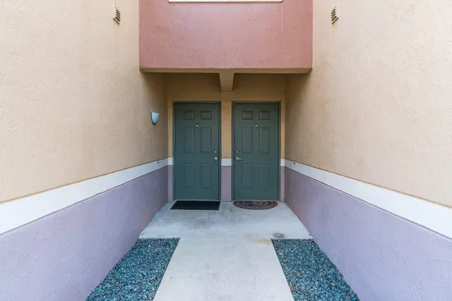 a view of outdoor space yard and porch