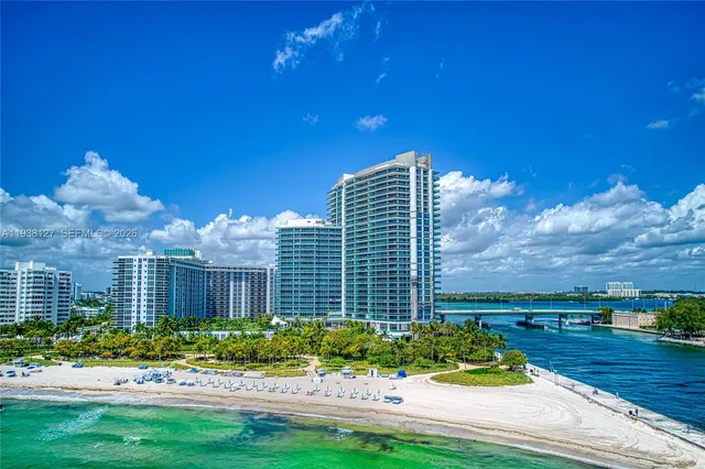 a view of a multi story building