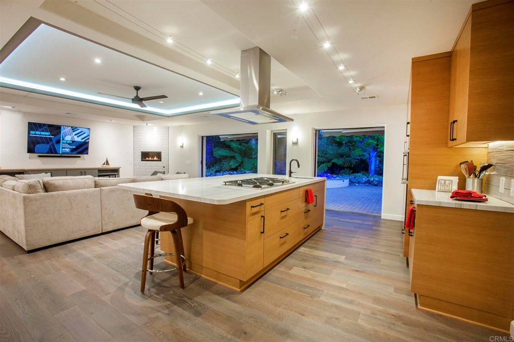 17143 Los Morros Rancho Santa Fe, CA 92067 - Photo 13 of 32 Pocket sliding doors create an indoor/outdoor feel.