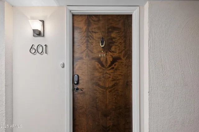 $2,295 | 7920 East Camelback Road, Unit 601, Scottsdale, AZ 85251