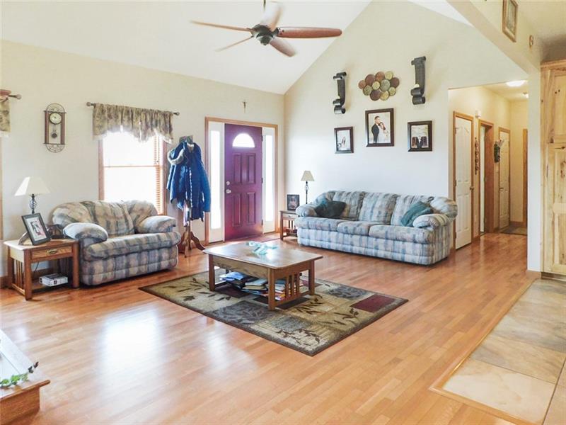 104 Tradewind Road New Castle, PA 16102 - Photo 3 of 20 Gallery Image 3