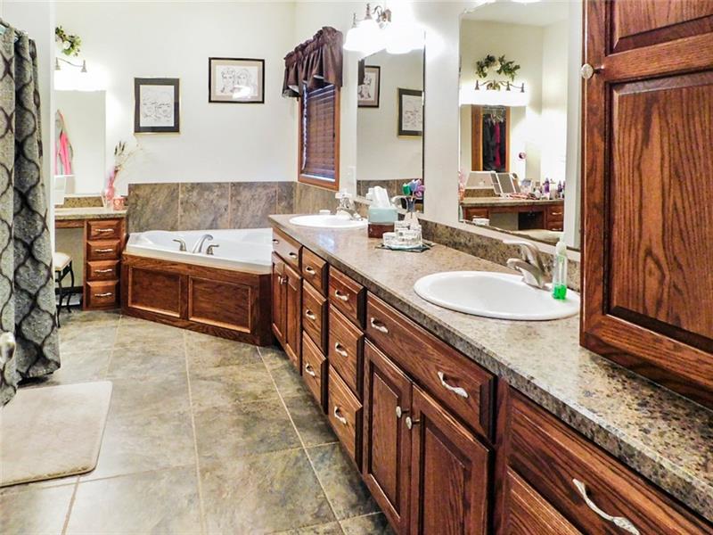 104 Tradewind Road New Castle, PA 16102 - Photo 9 of 20 Gallery Image 9