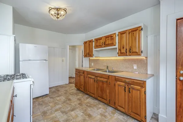 $3,300 | 48 Beacon Street, Concord, NH 03301