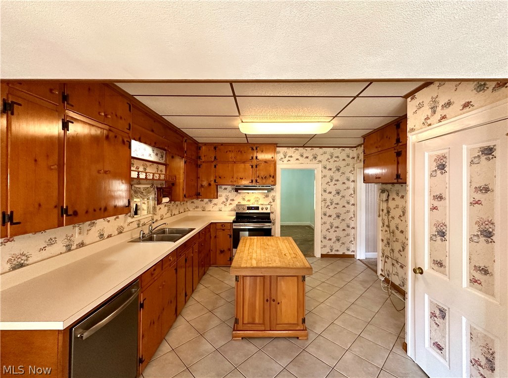 1465 Warner Road Southeast Hubbard, OH 44425 - Photo 4 of 40