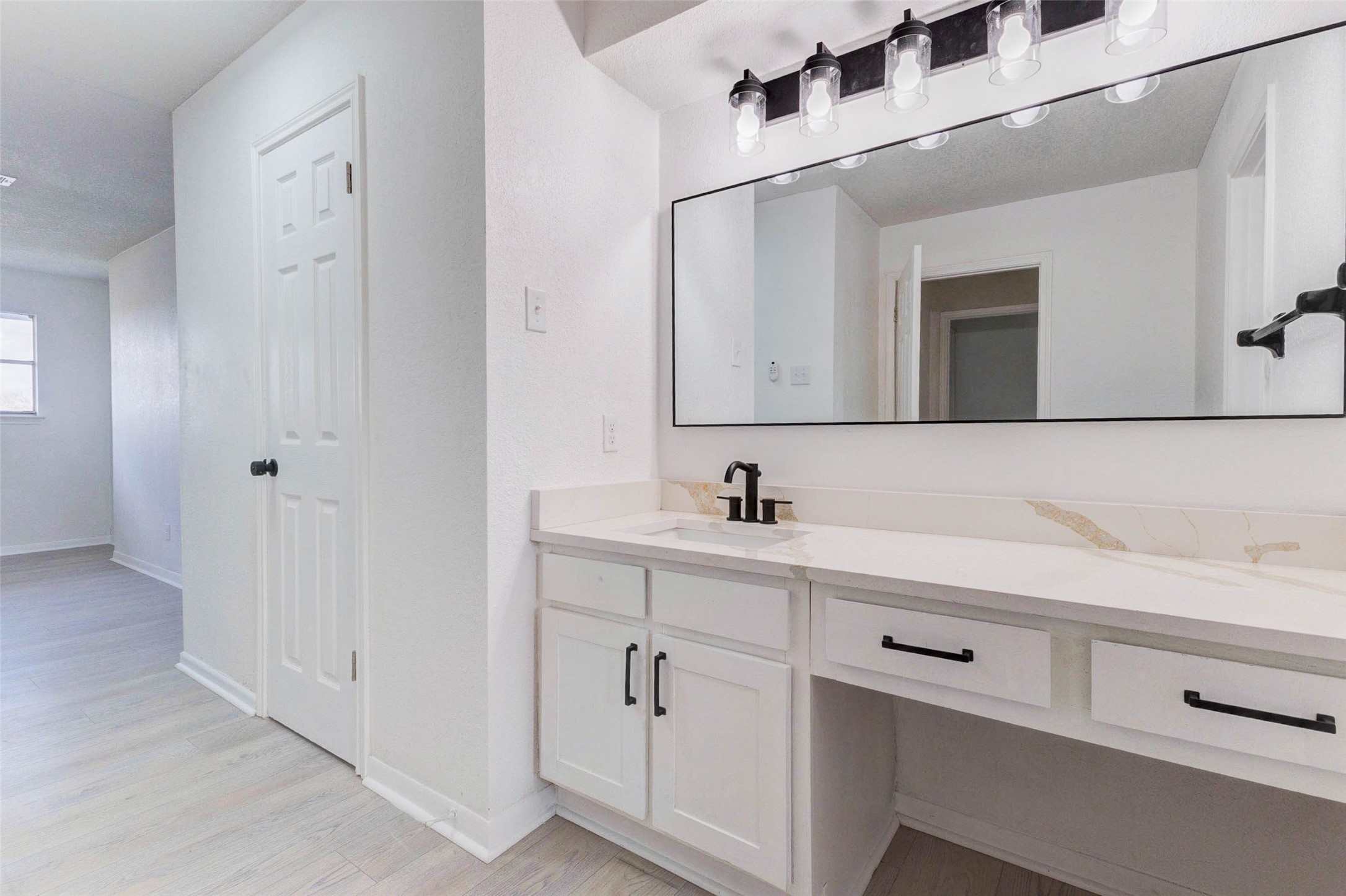 2135 Casa Rio Circle Dickinson, TX 77539 - Photo 14 of 21