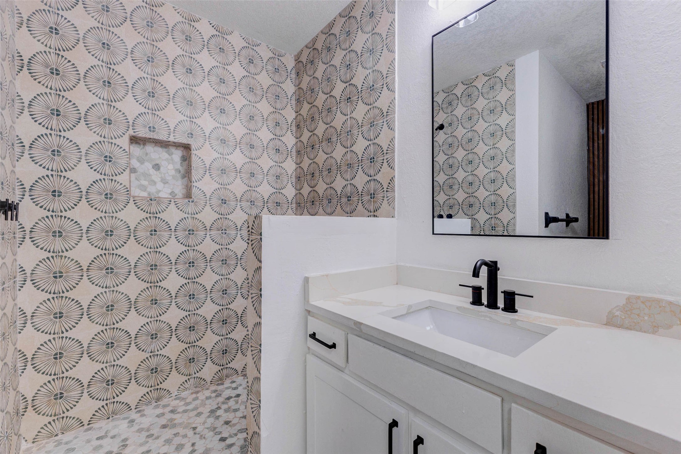 2135 Casa Rio Circle Dickinson, TX 77539 - Photo 17 of 21