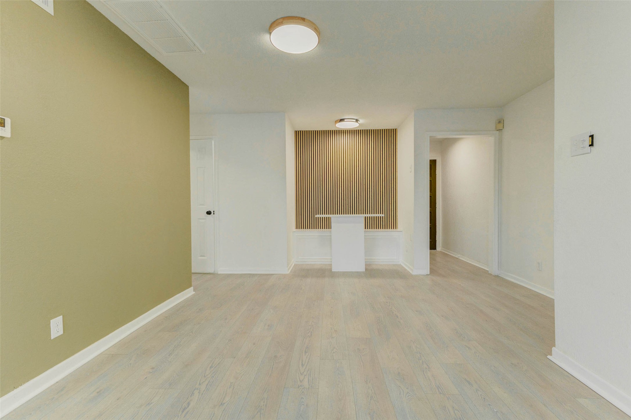 2135 Casa Rio Circle Dickinson, TX 77539 - Photo 5 of 21