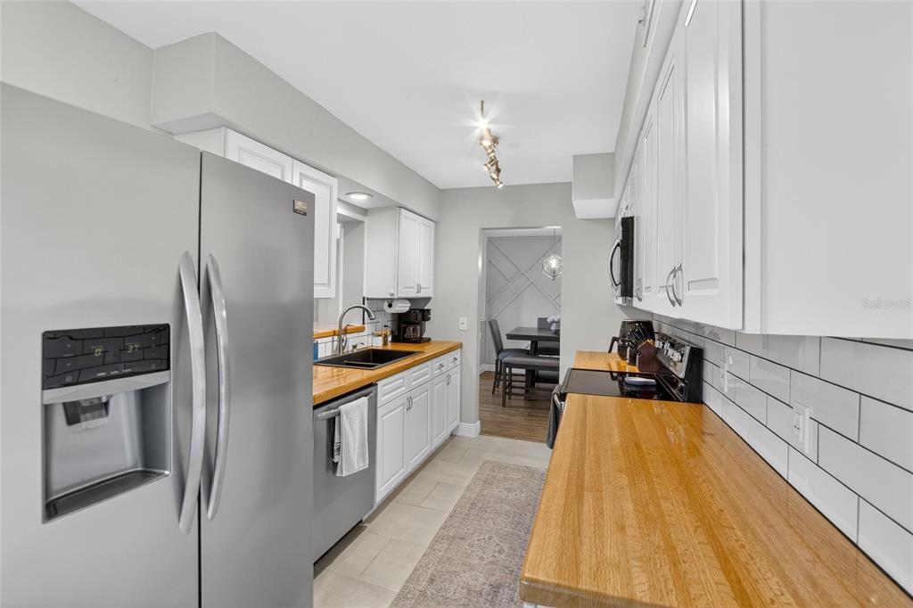 2063 Pine Ridge Drive Clearwater, FL 33763 - Photo 14 of 50