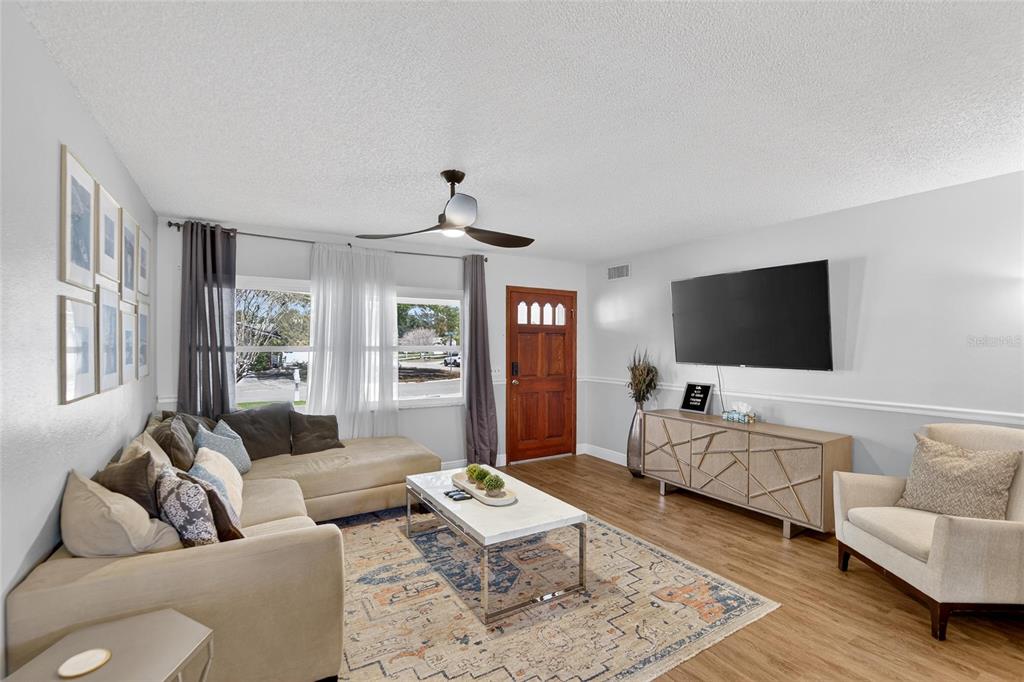 2063 Pine Ridge Drive Clearwater, FL 33763 - Photo 6 of 50