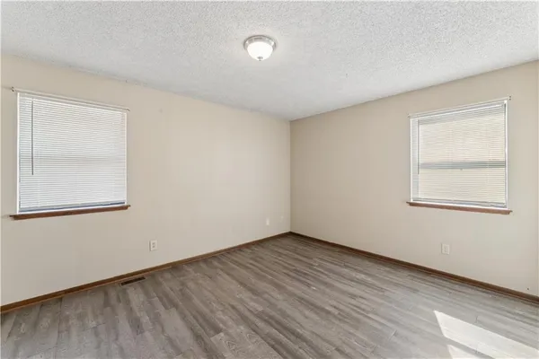 $300,000 | 113-115 Brookridge Drive, Harrisonville, MO 64701