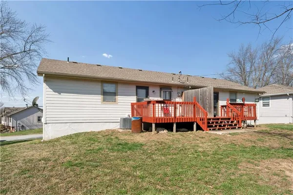 $300,000 | 113-115 Brookridge Drive, Harrisonville, MO 64701