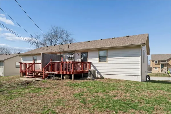 $300,000 | 113-115 Brookridge Drive, Harrisonville, MO 64701