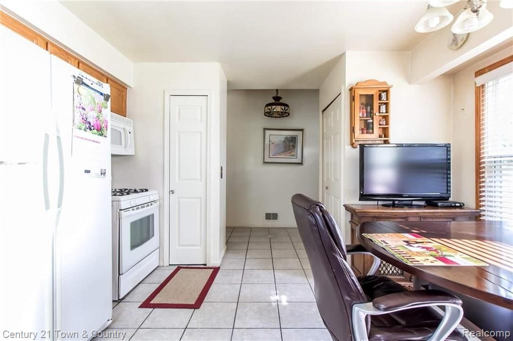 3808 Crooks Road Rochester Hills, MI 48309 - Photo 8 of 21