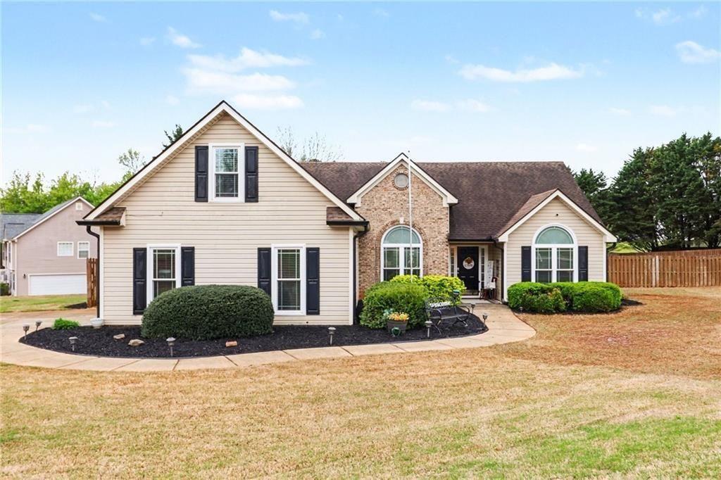 16 Bailey Park Court Jefferson, GA 30549 - Photo 1 of 1 a view of a house in front of a house with a yard